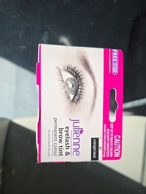 Julienne Eyelash & Brow Tint — Midnight Black